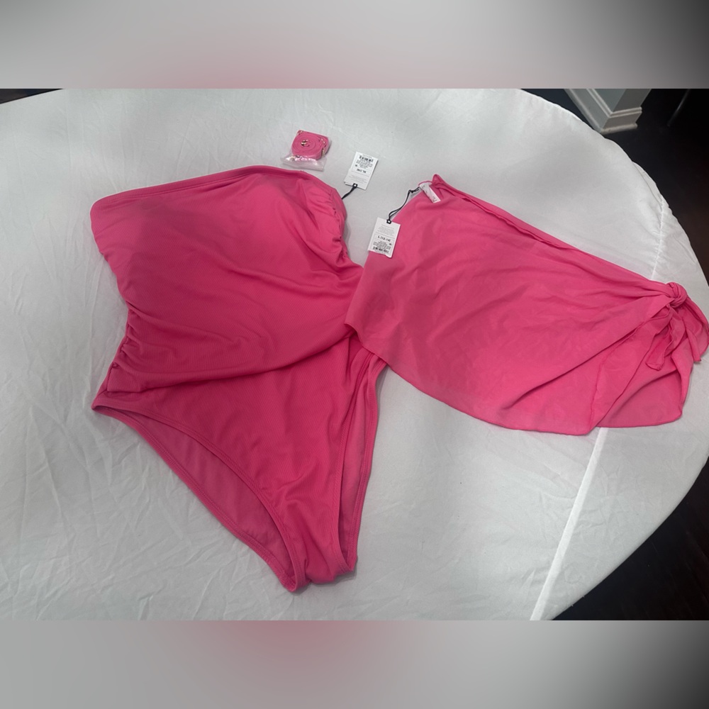 Pink One-Shoulder Swimsuit